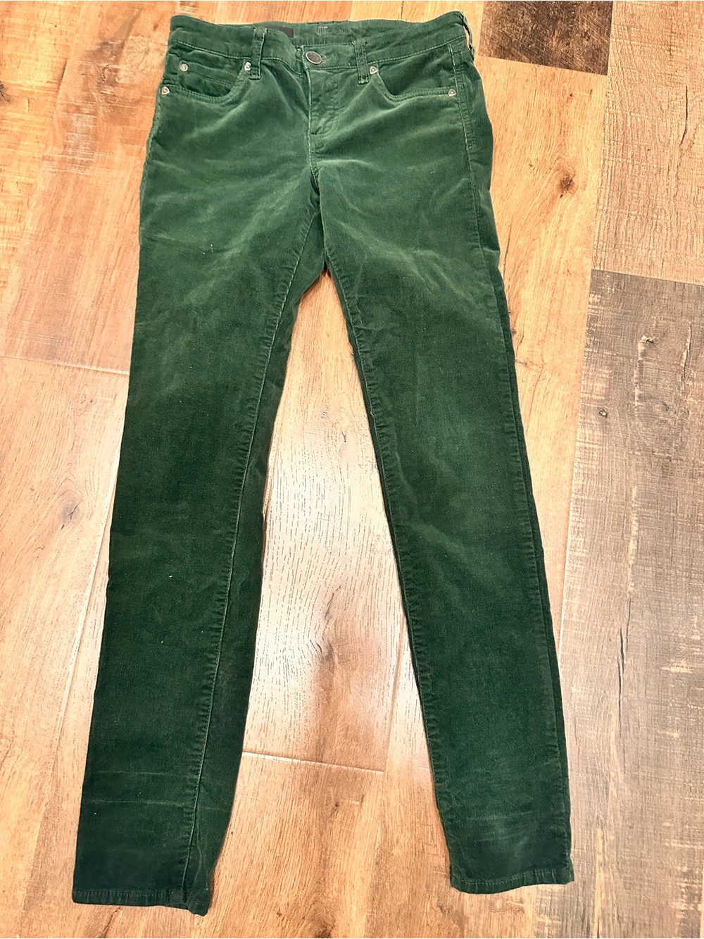 KUT from the kloth diana style  hunter Green Corduroy skinny Pants size 6